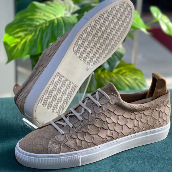 2 Arigato Leather Low Top Trainer