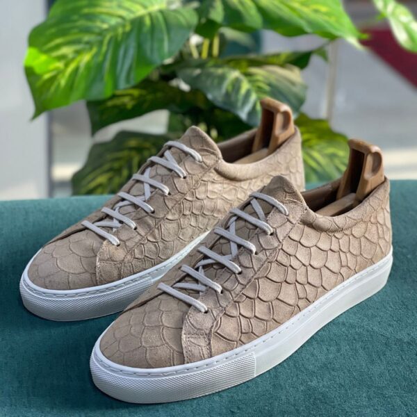 4 Arigato Leather Low Top Trainer